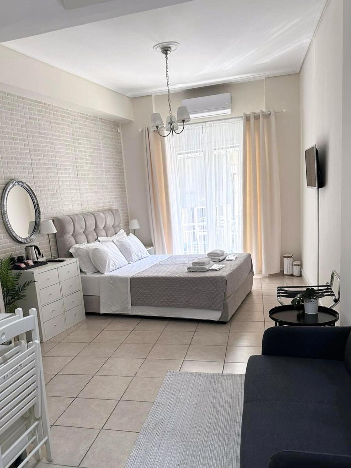 Petras Luxury Suites Athènes Extérieur photo